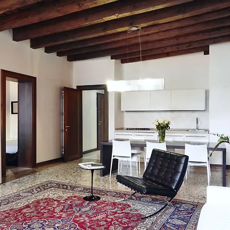 Ξενοδοχείο Palazzo Paruta & Wellness 4*