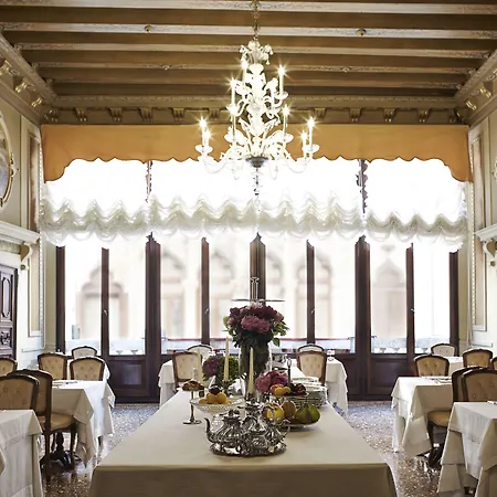 Hotel Palazzo Paruta & Wellness 4*