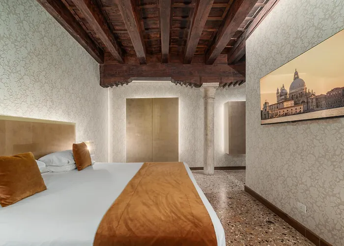 Palazzo Paruta & Wellness 4* Venice