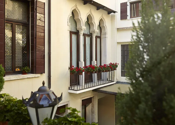 Palazzo Paruta & Wellness 4* Venice