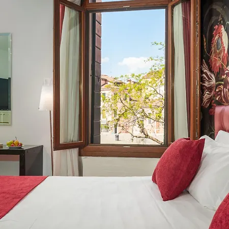 Palazzo Paruta & Wellness 4*